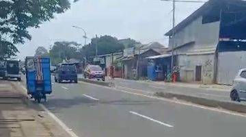 Gambar 2 Tanah pinggir jalan raya Parung Depok