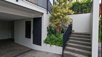 Gambar 5 Rumah mewah di Kemang Jakarta Selatan 3 Lt  + swimming pool 