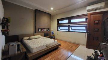 Gambar 4 Rumah Mewah Semi Furnished Di Batununggal, Bandung