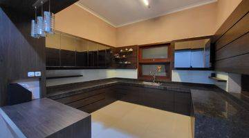 Gambar 5 Rumah Mewah Semi Furnished Di Batununggal, Bandung