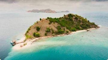 Gambar 1 Pulau Kelor Di Labuan Bajo Sangat Eksotik Dan Menawan Untuk Pariwisata