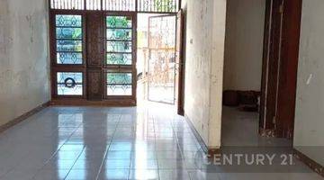 Gambar 3 Di  Rumah Di Taman Pulo Gebang Cakung