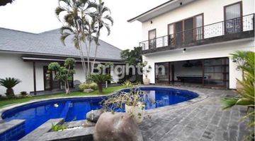 Gambar 2 Villa mewah 2 bangunan rumah di Jl Raya Pantai Berawa Canggu Bali