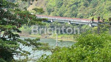 Gambar 1 Tanah Pinggir Jalan Raya Bedugul View Danau