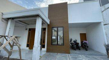 Gambar 1 Rumah Annafris 2 Lantai Desain Modern Dekat Ringroad