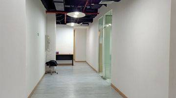 Gambar 4 L’AVENUE OFFICE BUILDING SEMI FURNISH GOOD LOCATION 