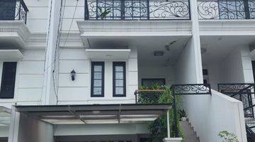 Gambar 1 Dijual rumah Amercan classic di Bintaro Jakarta Selatan