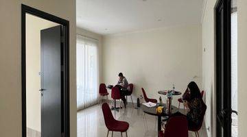 Gambar 4 STROZZI  Rumah 3 Lantai di Gading Serpong