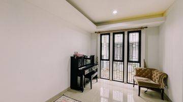 Gambar 2 Dijual Rumah Townhouse 2,5 Lantai di Fatmawati, Jakarta Selatan 