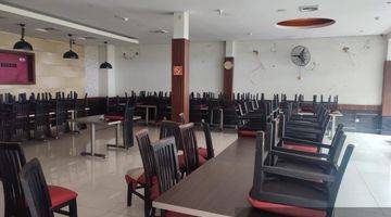 Gambar 5 Gedung Ex Resto Pinggir Jalan Raya Di Cliedug Gb13803