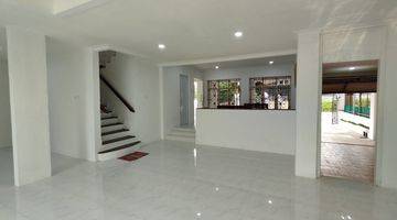 Gambar 2 Rumah 2 lantai luas dan mewah full furnished shm di cluster kusuma dwipa citra raya