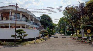 Gambar 3 Rumah 2 Lantai Mewah Dijual Melalui Lelang Pondok Indah