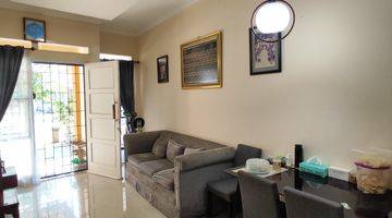 Gambar 5 Rumah Terawat Modern Minimalis 2 Lantai Dalam Cluster Furnished