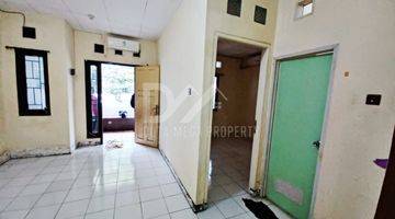 Gambar 3 Dijual Cepat Rumah di Karawaci Residence
Depan Taman