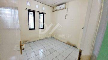 Gambar 5 Dijual Cepat Rumah di Karawaci Residence
Depan Taman