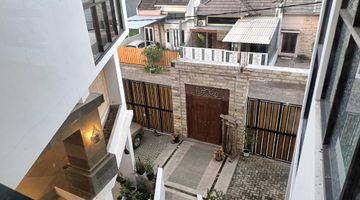 Gambar 5 Rumah Villa  3 Lantai Parkir Basement Kota Malang