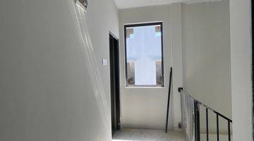 Gambar 5 Rumah 2 Lantai Baru Unfurnished HGB di Diamond Pavilion, Batam 