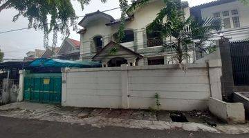 Gambar 2 Dijual Rumah Bagus 2 Lantai+Basement SHM Di Tebet