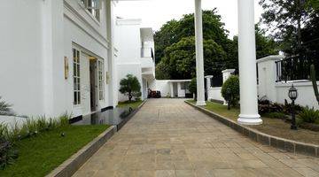 Gambar 5 LUXURIOUS MODERN CLASSIC HOUSE MENTENG