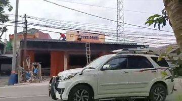 Gambar 3 Ruko Di Pinggir Jalan Raya parung