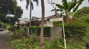 Gambar 4 Jual Rumah Tua Posisi Hook Kencana Loka, Bsd City