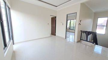 Gambar 3 Dijual Rumah Minimalis Modern 2 Lantai Melati Mas Bsd