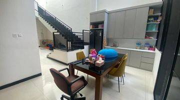 Gambar 4 Rumah 2 Lantai Sudah Renovasi Furnished di Dharmahusada Siap Huni