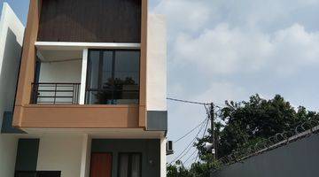 Gambar 1 Rumah Baru Ready Hook Akses Dekat Toll