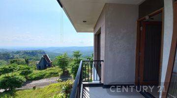 Gambar 4 Rumah Dengan View Gunung, Laut, Dan Kota Semarang.