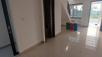 Gambar 2 Dijual Murah Jarang Ada Rumah Pik 2 4x15 Unfurnished