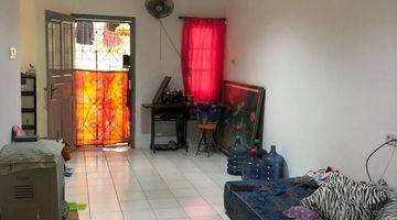 Gambar 2 Rumah 2 lantai di Taman Palem Lestari