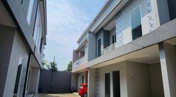 Gambar 2 Rumah 2 Lantai Siap Huni Modern Elegant Graha Raya Bintaro