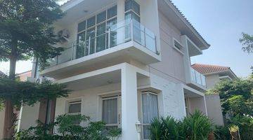 Gambar 1 Dijual RUMAH BAGUS FULL FURNISHED di Kota Baru Parahyangan