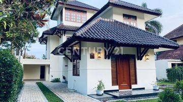 Gambar 2 Rumah Mewah Furnished Dengan Kolam Renang Rancamaya Golf Estate