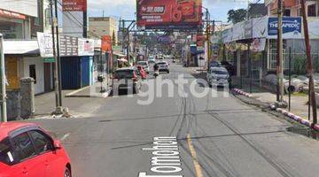 Gambar 4 RUMAH KAYU DENGAN TANAH LUAS DI TOMOHON