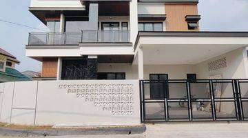 Gambar 1 Rumah Baru Hook di Griya Loka, BSD. Lt.204 Lb.196. Rp.3,75 M