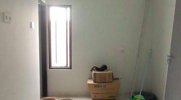 Gambar 2 Rumah Siap Huni  2 Lt Dalam Komplek Di Jatikramat Jatiasih Bekasi