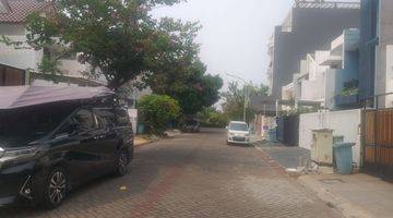 Gambar 2 Rumah Di Pantai Indah Kapuk, Luas 8x22m, Sudah Renov, Harga 4.5m