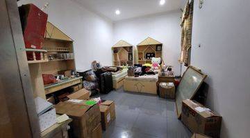 Gambar 4 Dijual Rumah Di Green Ville
depan Taman 3.5 Lantai Full Furnished 