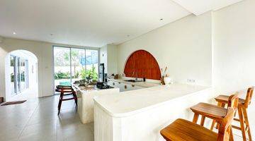 Gambar 4 Full Furnished Modern Coastal 3BR Villa In Ungasan