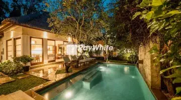 Gambar 3 Luxury 3BR Villa With A Minute Walk To Beach In Jimbaran