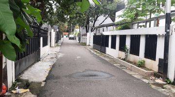 Gambar 2 Rumah Hitung Tanah Dengan Lokasi Dekat Scbd di Kebayoran Baru 