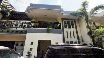 Gambar 1 Town House Cukup Jalan Kaki Ke Lippo Mall Kemang Village