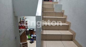 Gambar 5 Rumah 2 lantai di jalan Mangga-Jakarta Barat