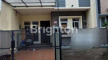 Gambar 1 Rumah secondary 3 lantai kondisi masi bagus siap huni di Taman Ratu, Jakarta Barat