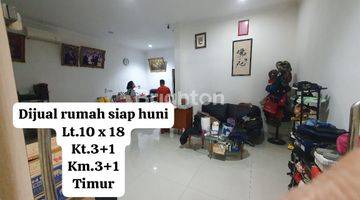 Gambar 2 Rumah 2 lantai di Taman Ratu, Jakarta Barat