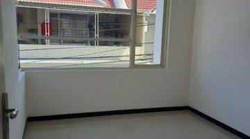 Gambar 5 Dijual Rumah 2 Lantai Di  Lebak Indah Surabaya 