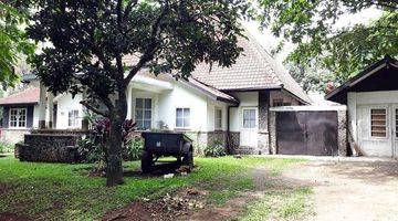 Gambar 1 Dijual rumah di jalan utama Dago