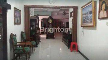 Gambar 2 Rumah Besar 2 Lt di Komp Depkes