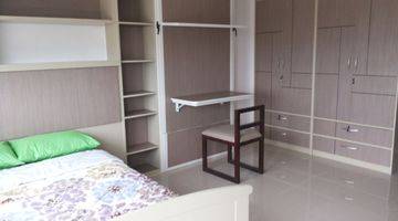 Gambar 2 Apartment studio walking distance ke UI dengan akses ke mall di jalan utama kota Depok Furnished